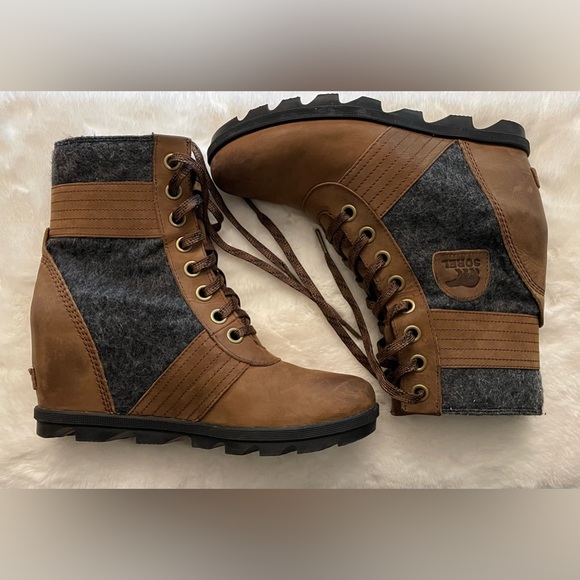Sorel Shoes - Sorel Joan Of Arctic Wedge Leather Boots